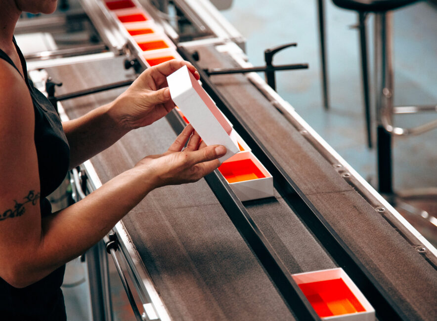 Contrôle de boîtes en carton sur ligne de conditionnement